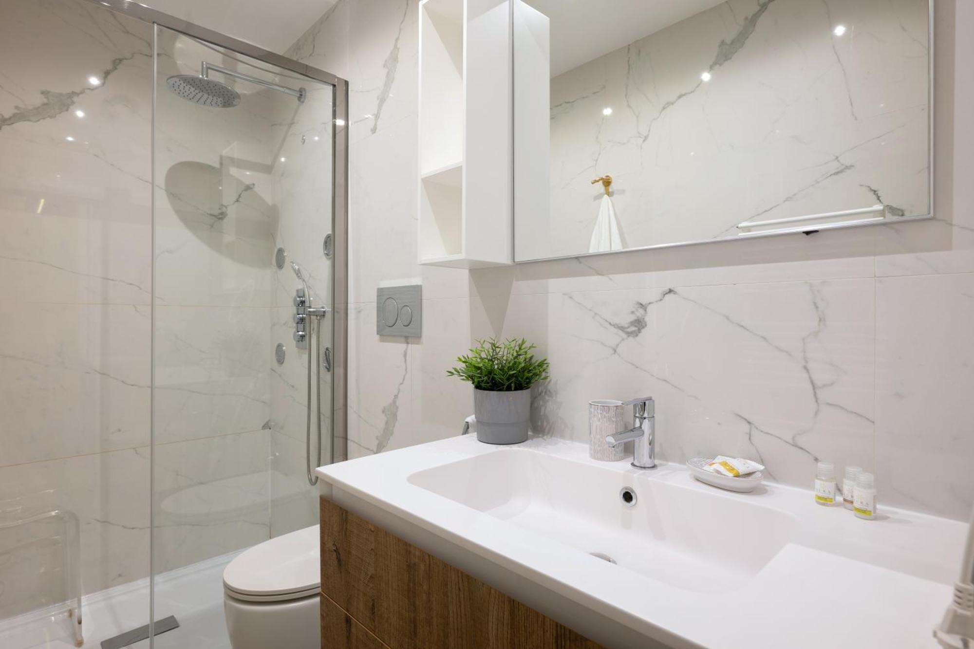 Cozy Marine Apt With Jacuzzi - 250Mt From Sea بولينيانو آ ماري المظهر الخارجي الصورة