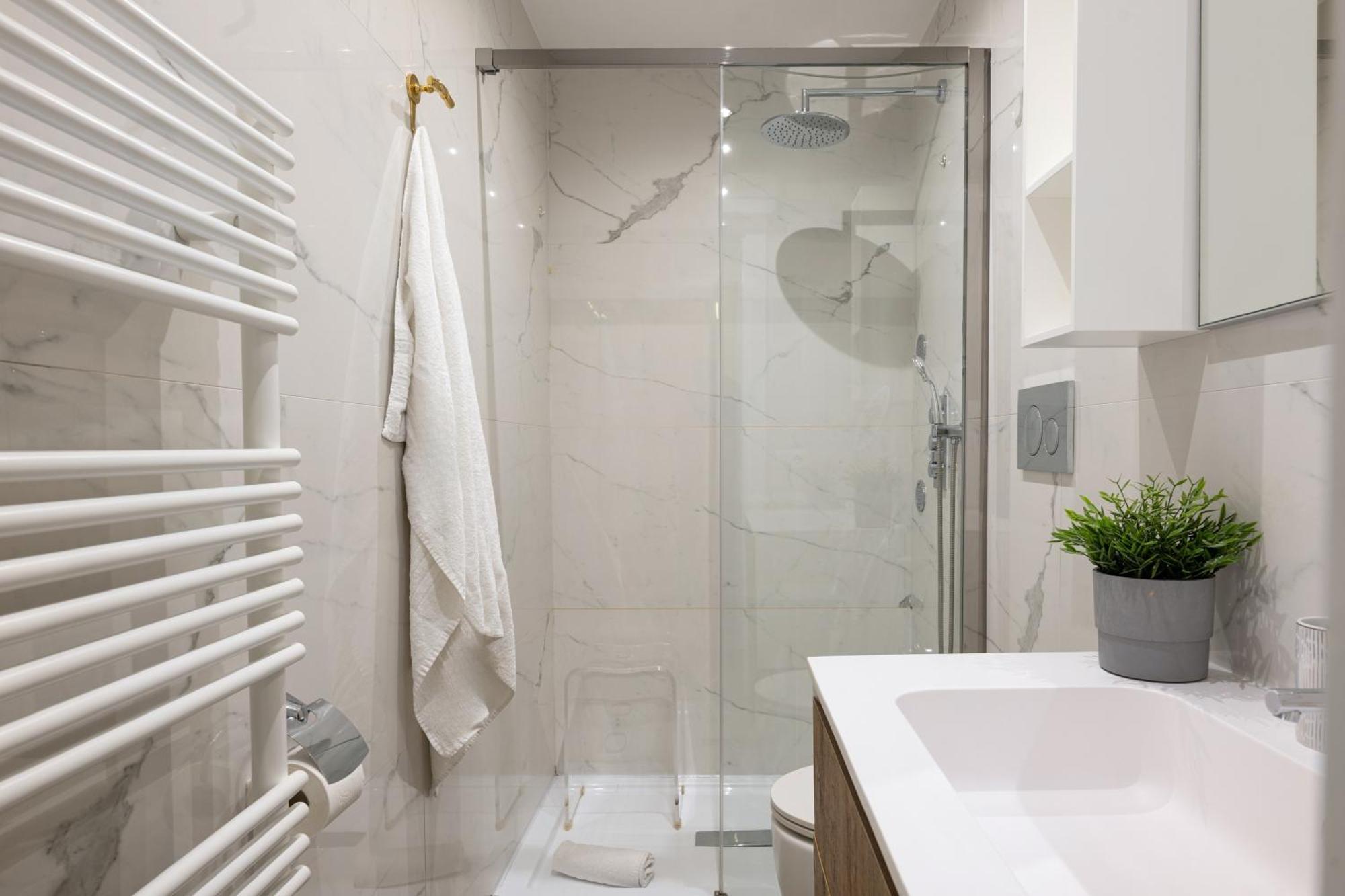 Cozy Marine Apt With Jacuzzi - 250Mt From Sea بولينيانو آ ماري المظهر الخارجي الصورة